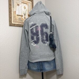 Y2K VS Pink x UW Gray Zip Hoodie Size Medium